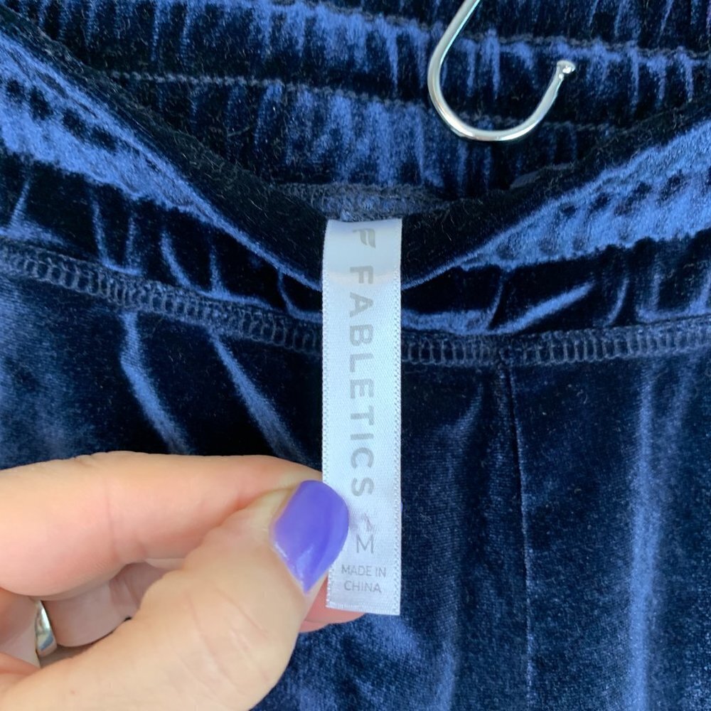 Fabletics Navy Blue Luxe Velour Jogger Pants Size Medium - Picture 5 of 6